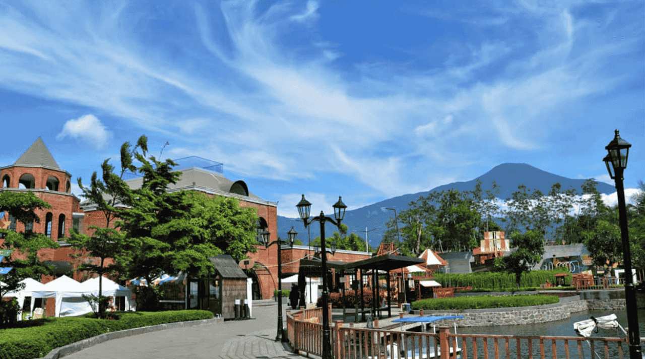 The Village Purwokerto, Wisata Ala Eropa di Banyumas