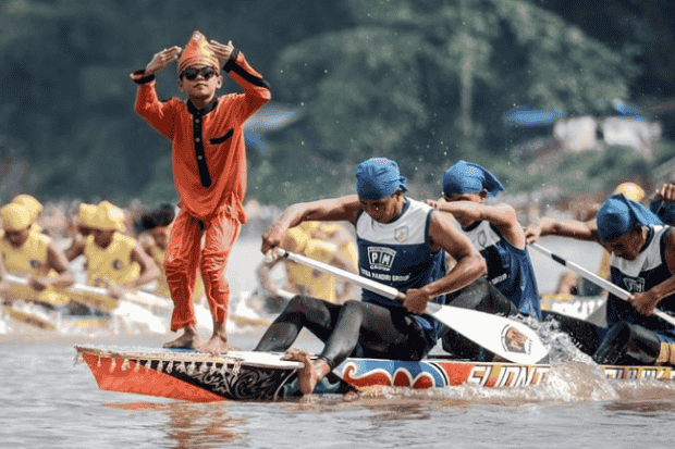 Bocah-Penari-Pacu-Jalur-Dari-Sungai-Kuantan-ke-TikTok-Dunia