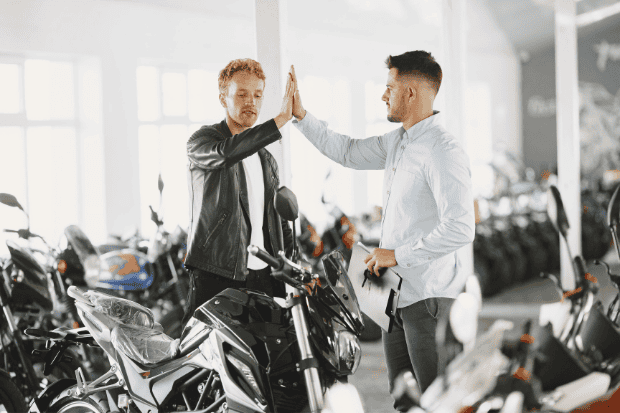 Mengapa Jualan Motor Jadi Pilihan Menarik?