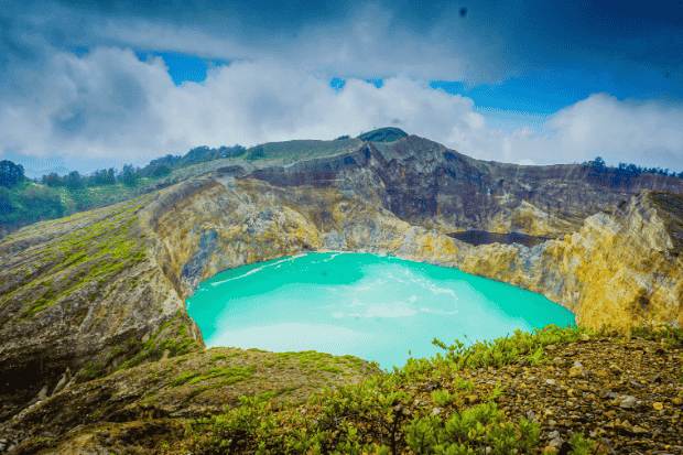 Misteri Danau Tiga Warna di Flores