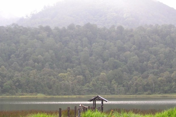 Rute Pendakian Menuju Danau Taman Hidup