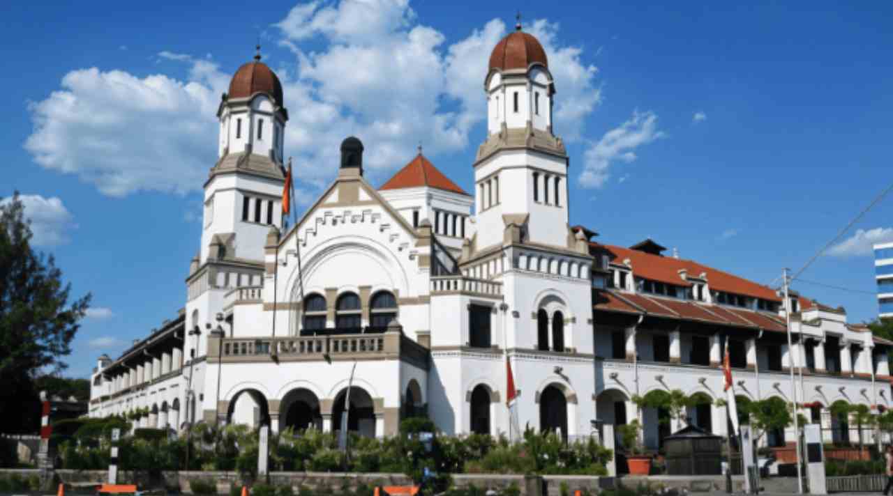 Menjelajah Misteri, dan Keindahan Arsitektur Lawang Sewu Semarang