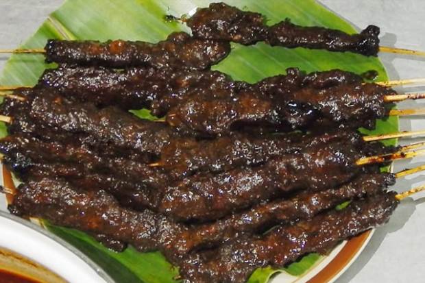 Cita rasa sate kerbau Kudus