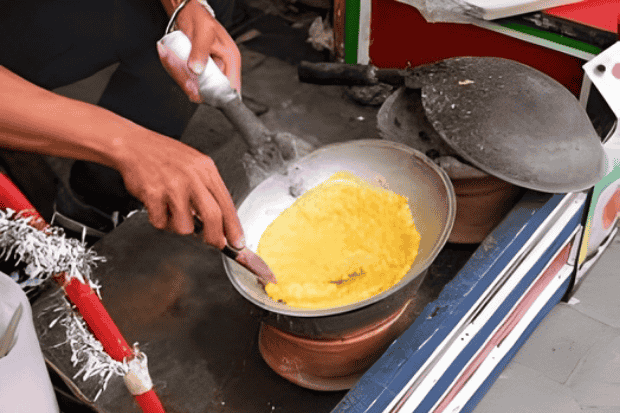 Tantangan Penjual Kerak Telor Saat Ini