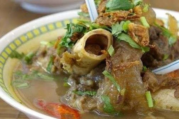 Ciri khas sup tunjang dengan kuah gurih