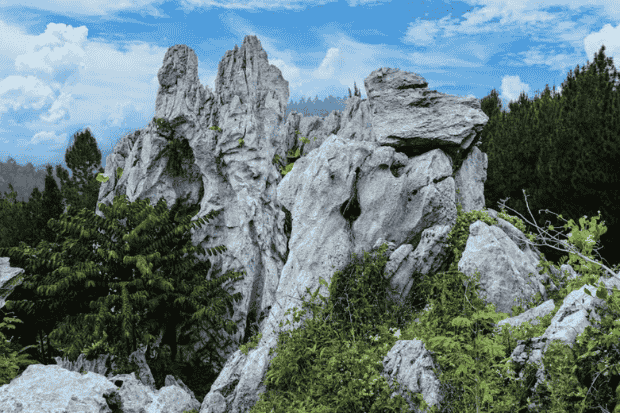 Karang Gemantung sebagai destinasi reflektif