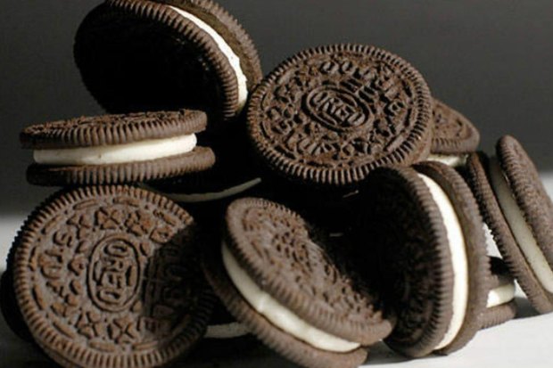 Biskuit Oreo sebagai camilan cokelat favorit