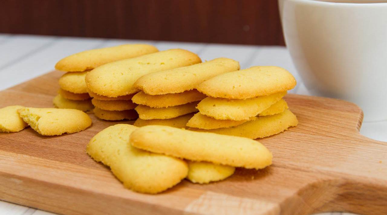 Kue Lidah Kucing dan Daya Tarik Renyah yang Bertahan Lama