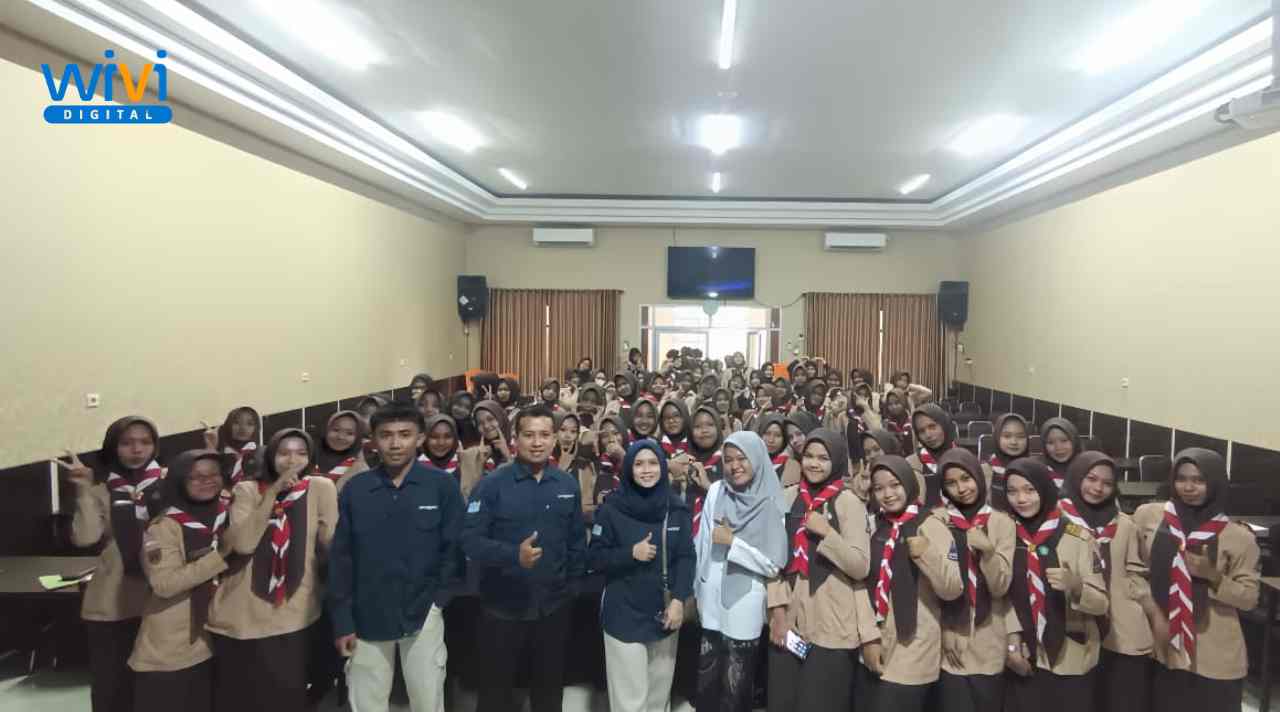 Wivi Digital memberikan materi affiliate marketing kepada siswa SMKN 1 Cilacap